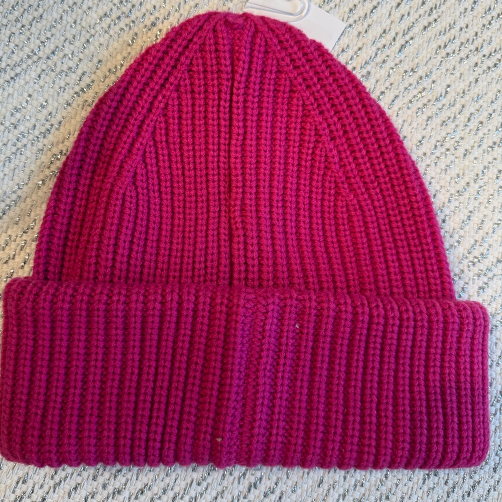 NWT 🩷 Coach Patch Knit Beanie in Hot Pink - Picture 5 of 7